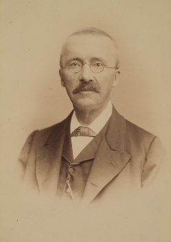 Рис. 3. Г. Шлиман. Фото 1892.