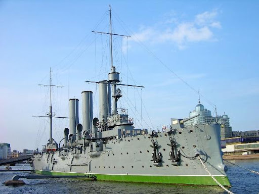 Рис. 2. Крейсер «Аврора»